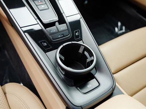 Used 2020 Porsche 911 Carrera RWD image 27