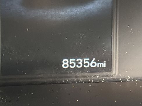 Used 2023 Hyundai Elantra SEL image 5