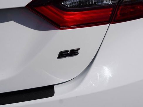Used 2024 Toyota Camry SE FWD image 10