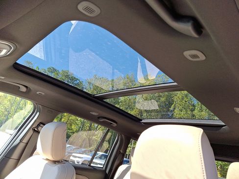 New 2025 Jeep Grand Cherokee Limited w/ Trailer Tow Package image 14