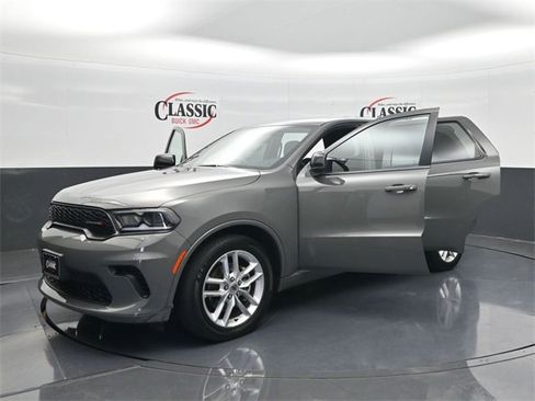 Used 2023 Dodge Durango GT image 41