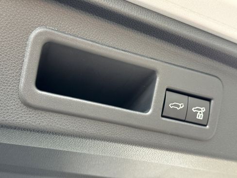 Certified 2025 Toyota 4Runner TRD Off-Road Premium image 16