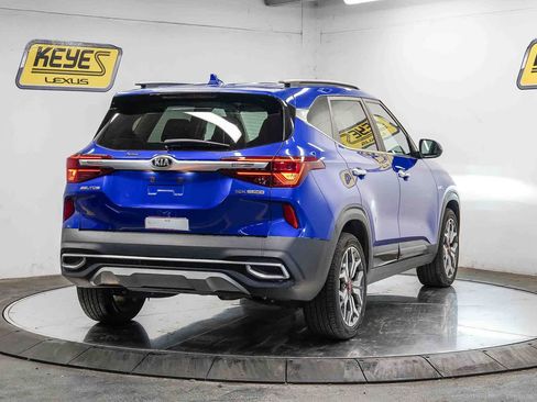 Used 2021 Kia Seltos SX w/ SX Sunroof Package AWD/4WD image 4