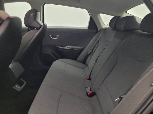 Used 2025 Kia K4 FWD image 18
