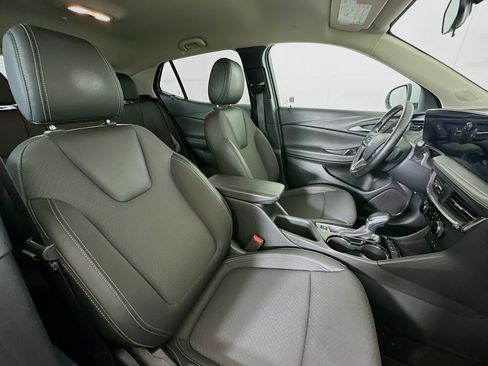 Used 2025 Buick Encore GX Preferred AWD/4WD image 30