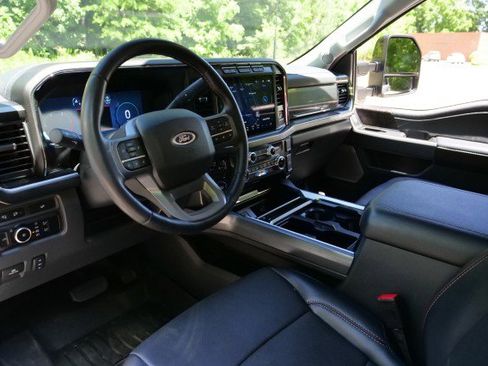 Used 2024 Ford F250 Lariat w/ Sport Appearance Package AWD/4WD image 2