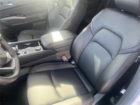 New 2025 Nissan Pathfinder SL image 5