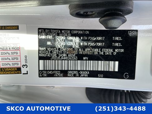 Used 2022 Toyota 4Runner SR5 image 29