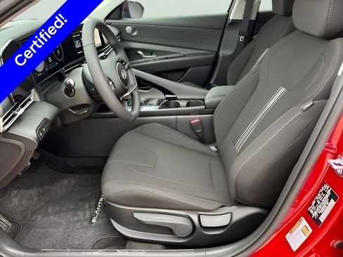 Used 2025 Hyundai Elantra Sport FWD image 11
