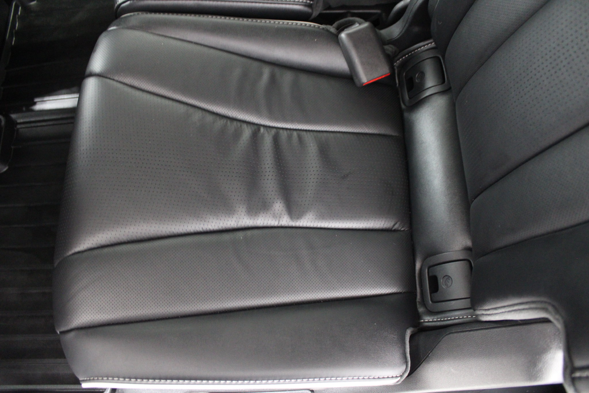 Used 2023 Acura MDX w/ Advance Package AWD/4WD image 17