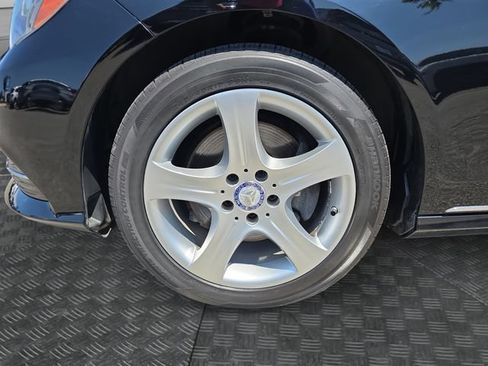 Used 2014 Mercedes-Benz E 350 4MATIC Sedan image 37