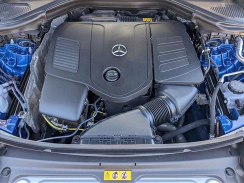 Used 2025 Mercedes-Benz GLC 350e 4MATIC image 23