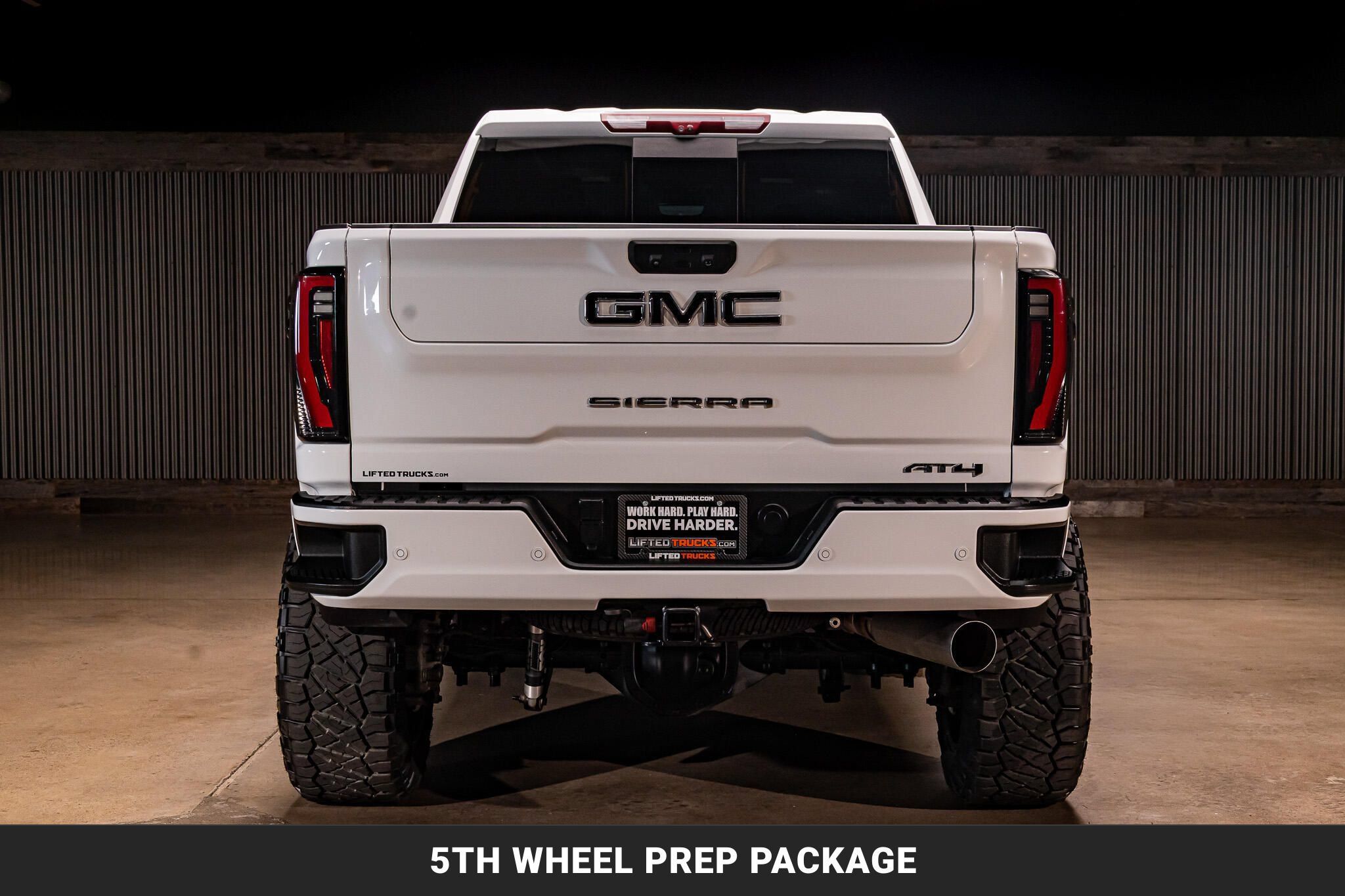 Used 2024 GMC Sierra 2500 AT4 w/ AT4 Premium Plus Package AWD/4WD image 8