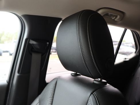 Used 2023 Buick Encore GX Essence w/ Experience Buick Package FWD image 39