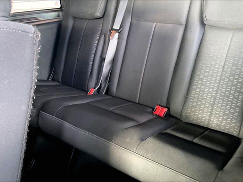 Used 2017 Ford Expedition XLT image 19