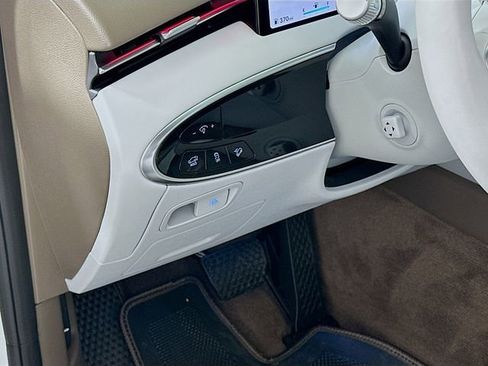 Certified 2026 Genesis GV70 2.5T Advanced image 10