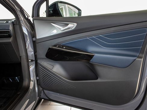 New 2025 Volkswagen ID.4 Pro S Plus image 43