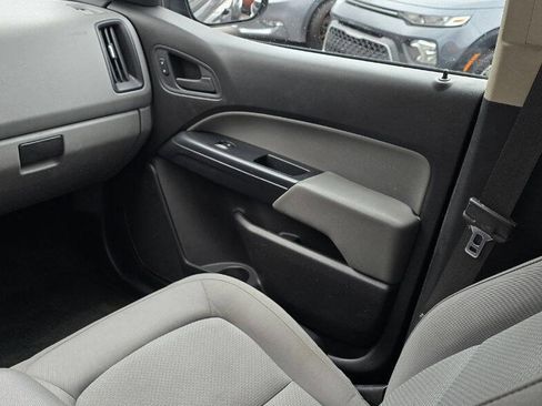 Used 2016 GMC Canyon 2WD Crew Cab w/ Convenience Package image 17