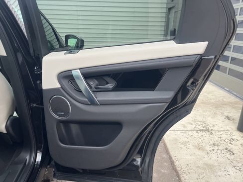 Used 2022 Land Rover Discovery Sport S image 17