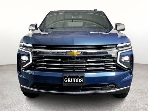Used 2025 Chevrolet Suburban Premier image 5