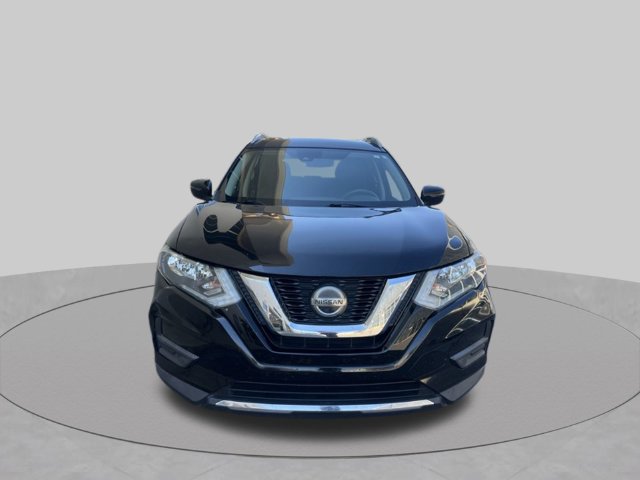 Used 2019 Nissan Rogue S w/ Special Edition Package FWD image 2