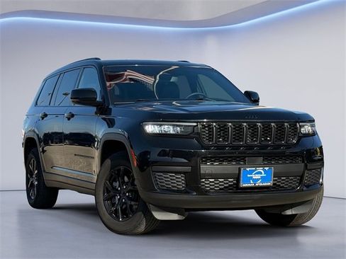 Used 2024 Jeep Grand Cherokee L Laredo image 1