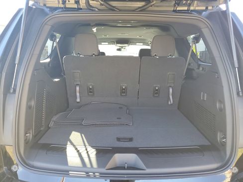New 2026 Chevrolet Suburban LS image 8