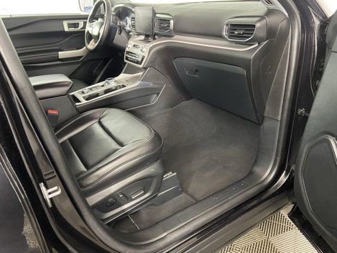 Used 2023 Ford Explorer XLT w/ Equipment Group 202A image 12