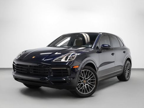 Certified 2023 Porsche Cayenne AWD/4WD image 6