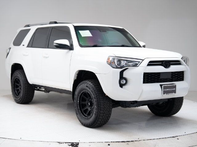 Used 2021 Toyota 4Runner SR5 Premium w/ Moonroof Package AWD/4WD image 27