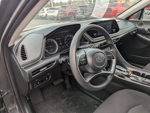 Used 2022 Hyundai Sonata SEL w/ Winter Weather Package image 12