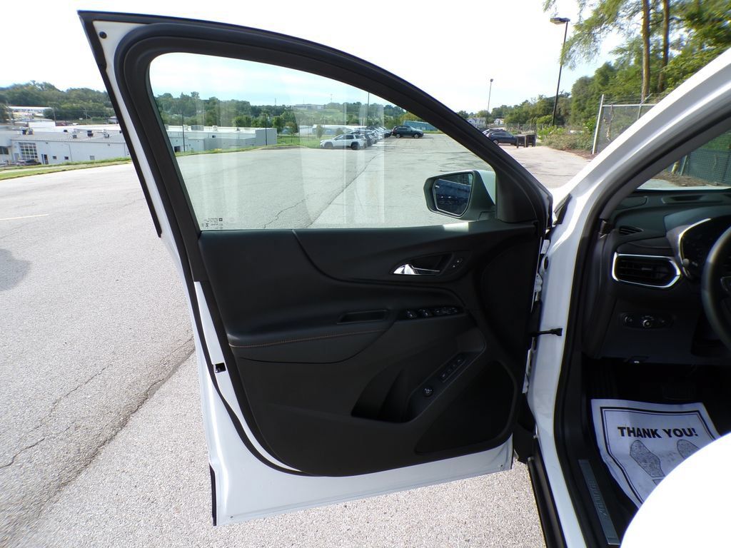 Used 2024 Chevrolet Equinox Premier AWD/4WD image 22