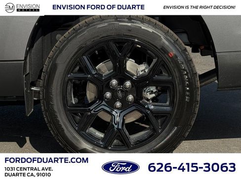 New 2025 Ford Maverick Lariat w/ Black Appearance Package image 11