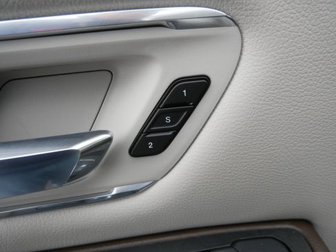 Used 2025 RAM 1500 Laramie image 24