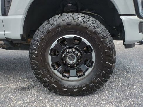 Certified 2025 Ford F250 Lariat w/ Lariat Ultimate Package AWD/4WD image 11