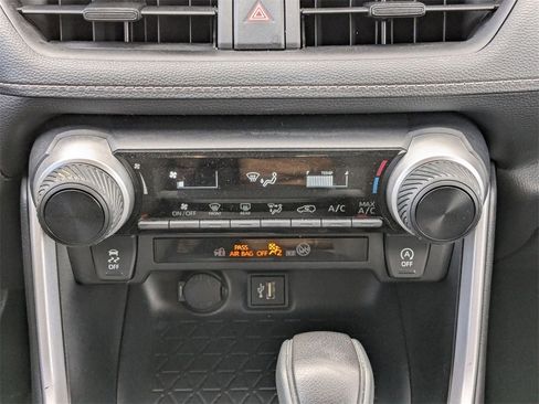 Used 2024 Toyota RAV4 LE image 27