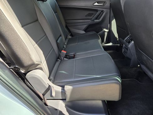 Used 2019 Volkswagen Tiguan SEL FWD image 11