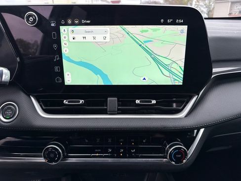 Certified 2025 Chevrolet Equinox LT image 30