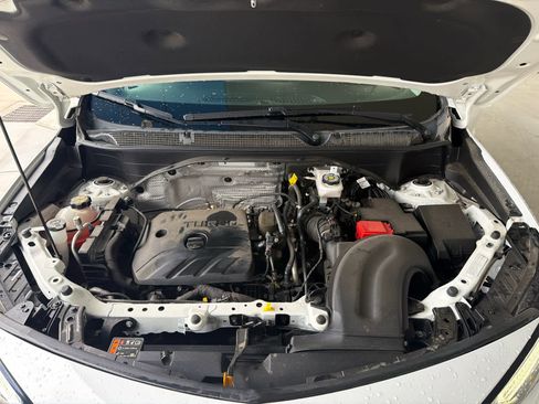 Used 2024 Buick Encore GX Sport Touring FWD image 12