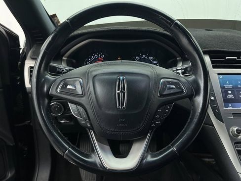 Used 2020 Lincoln MKZ image 22