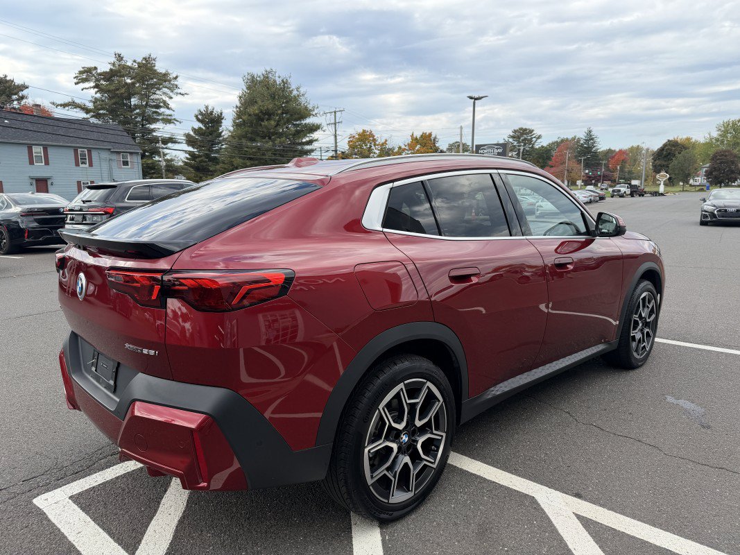 Used 2025 BMW X2 xDrive28i w/ Premium Package AWD/4WD image 7
