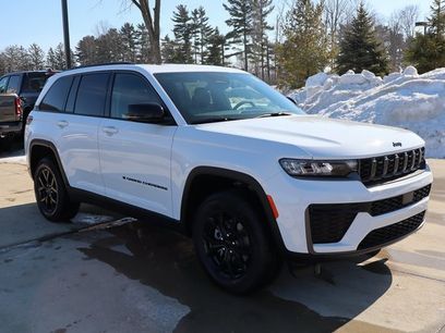 New 2026 Jeep Grand Cherokee Laredo