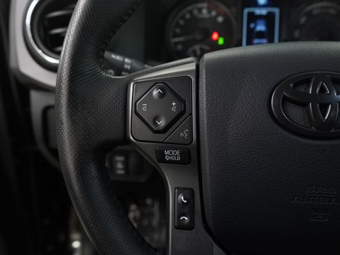 Used 2023 Toyota Tacoma w/ TRD Package image 17