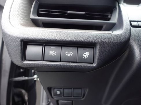 Used 2023 Toyota Prius XLE FWD image 17
