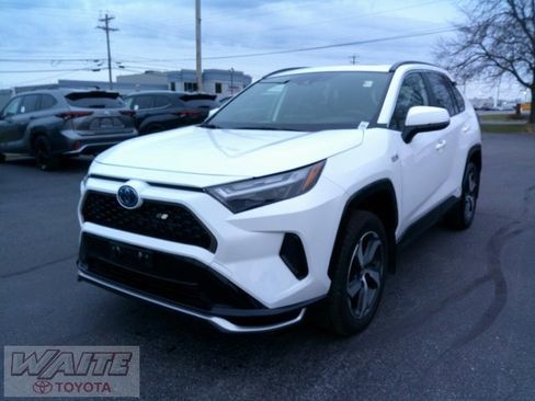 Certified 2024 Toyota RAV4 SE image 5