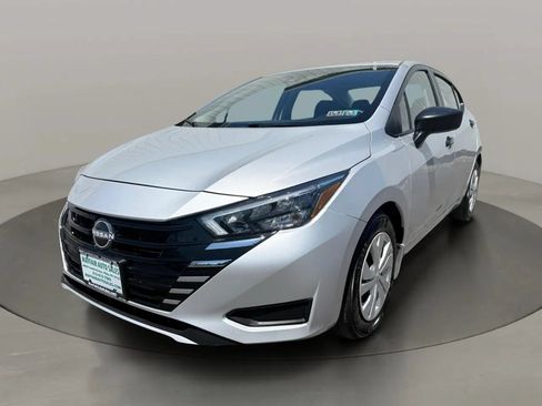 Used 2025 Nissan Versa S w/ Trunk Package FWD image 4