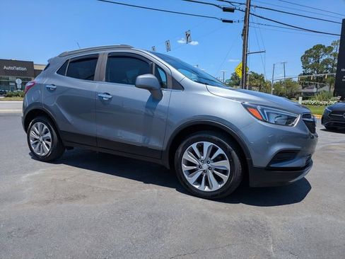 Used 2020 Buick Encore Preferred FWD image 3
