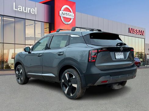 New 2026 Nissan Kicks SR w/ Cold Weather Package AWD/4WD image 3