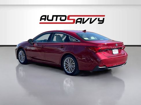 Used 2020 Toyota Avalon Limited w/ Advanced Safety Package FWD image 5