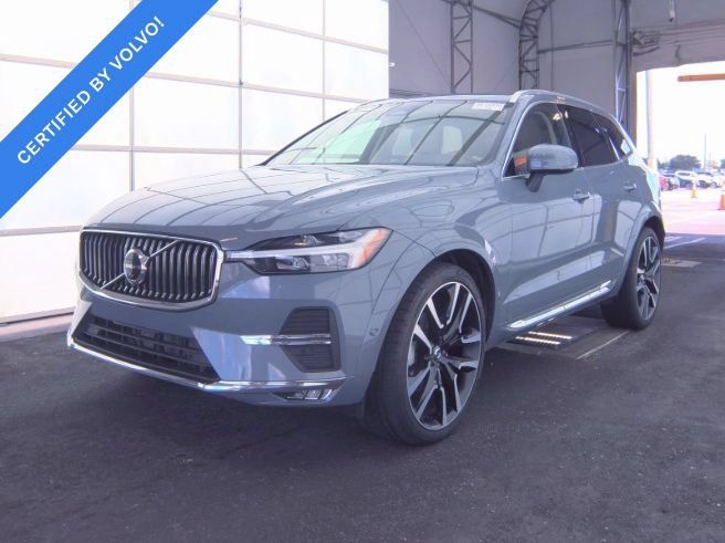 Used 2023 Volvo XC60 B5 Ultimate w/ Protection Package Premier FWD image 3
